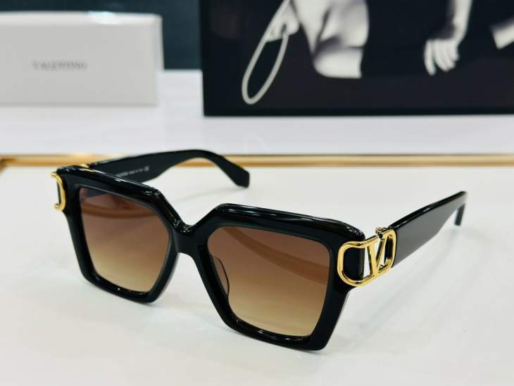 Picture of Valentino Sunglasses _SKUfw63765802fw
